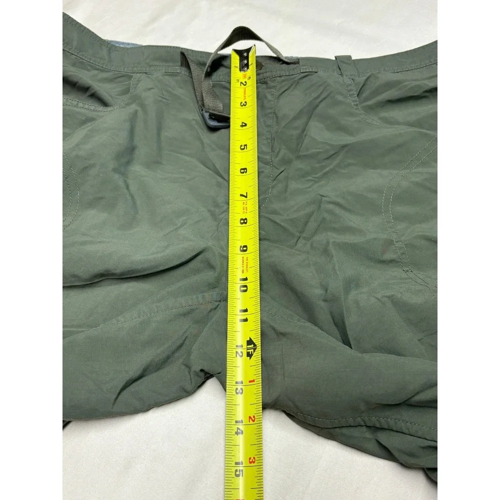 Mountain Hardwear Canyon Shorts Mens 34 Green Hiking Outdoor Belted Nylon UPF 50
